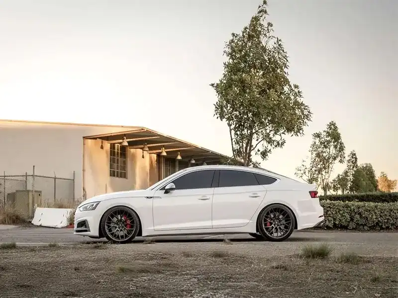 18 Inch Black and Red Concave Wheels: Deep Concave Rims 20 inch wheels with black and red concave rims