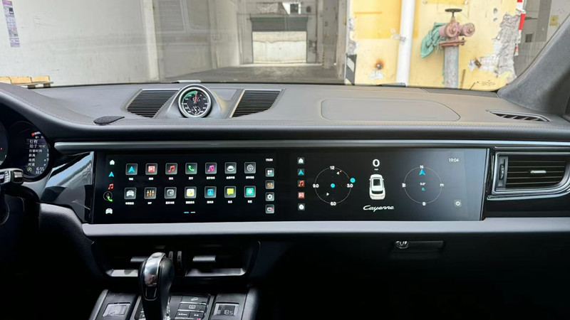 Porsche Macan Dual Screen Display CarPlay Navigation Unit image 2 product detail
