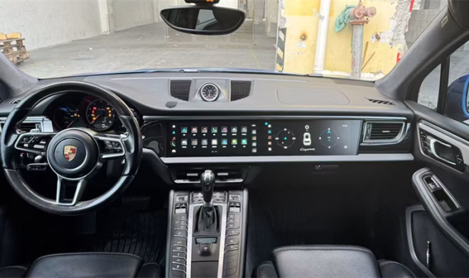 Porsche Macan Dual Screen Display CarPlay Navigation Unit image 3 product detail