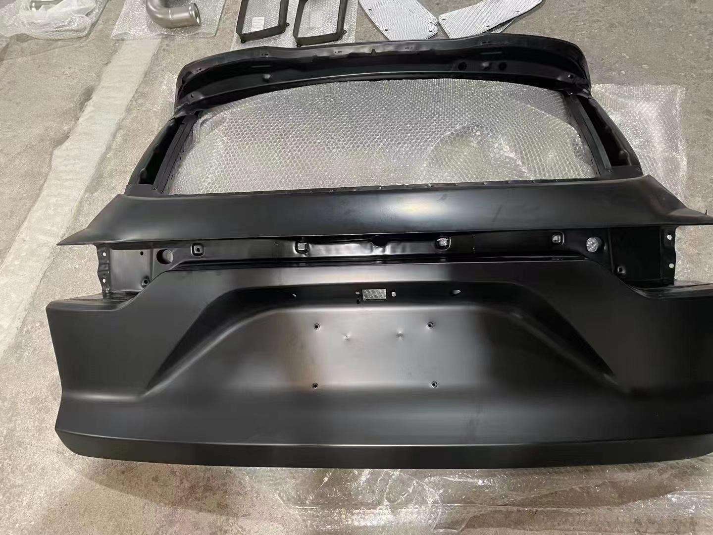 Porsche Cayenne 958 to 2024 Style Body Kit Porsche Cayenne 958 to 2024 Style Body Kit - Image 6