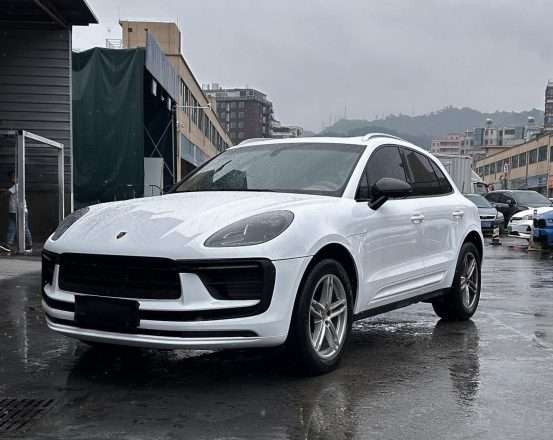 Porsche Macan 2012-2022 to 2023 Body Kit Upgrade image 10 product detail