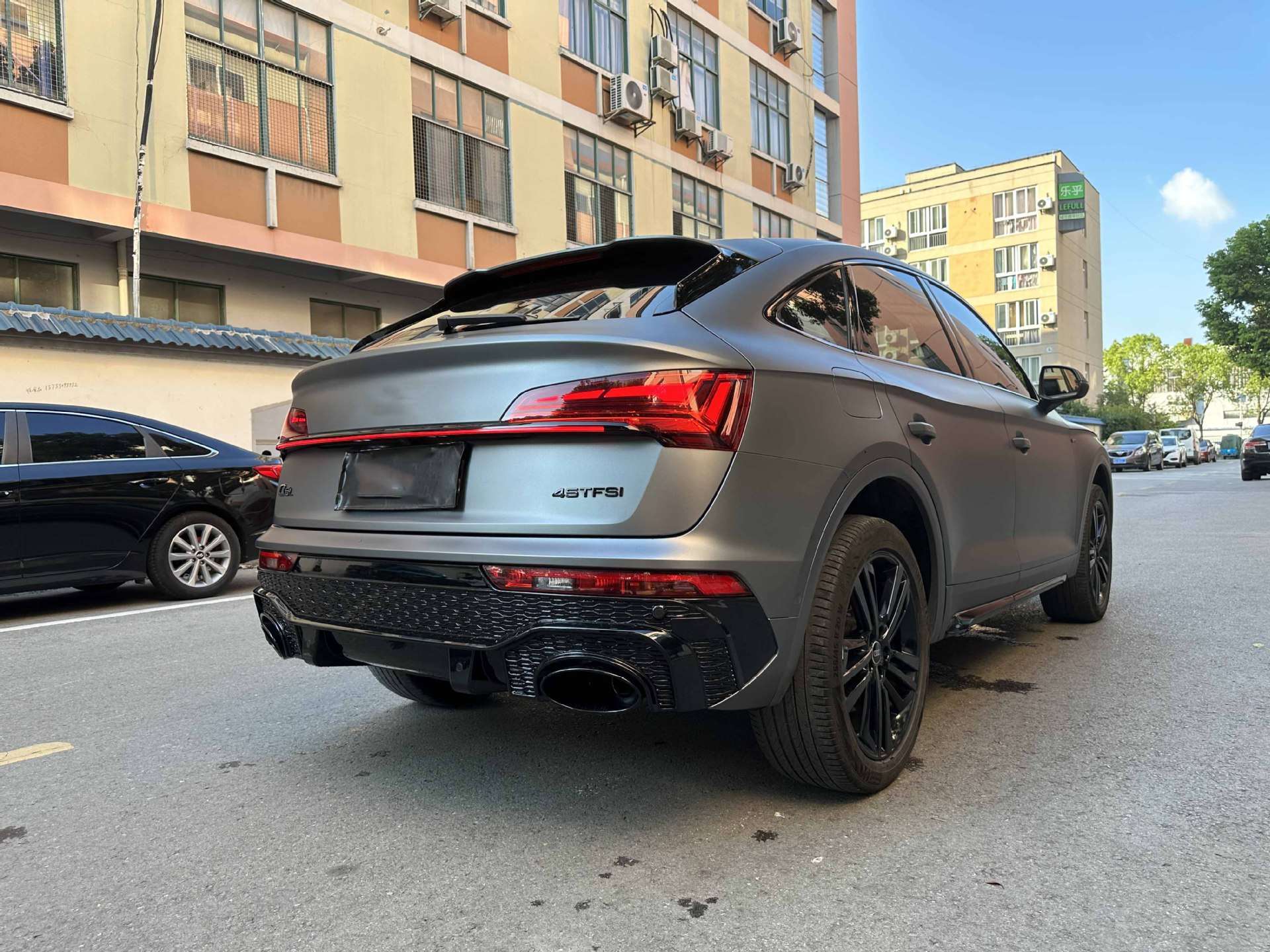 Audi Q5L Sportback RSQ8 Style Diffuser – Honeycomb Black image 3 product detail