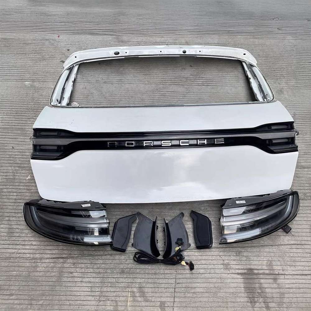 Porsche Macan 2024 Style Taillight Kit & Trunk Lid Upgrade Porsche Macan modified 24 latest turn-through taillights plus trunk lid
