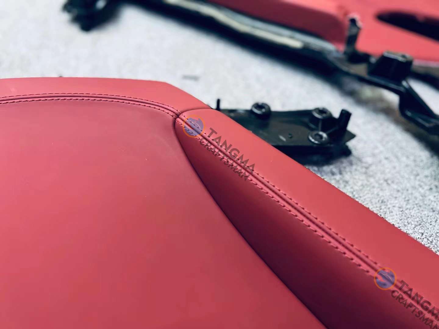 Porsche Macan Bordeaux Red Interior Kit: 1:1 OEM Leather image 8 product detail