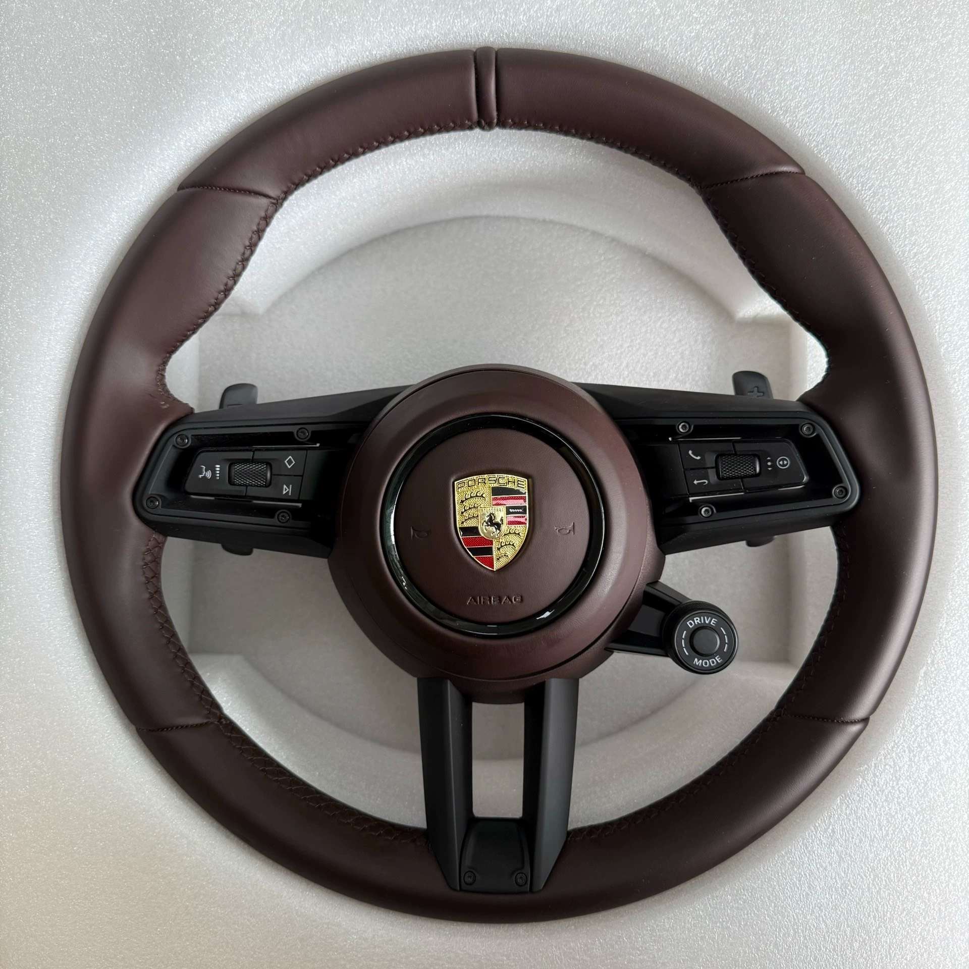 Porsche Carbon Fiber Steering Wheel for Cayenne Macan Panamera image 4 product detail