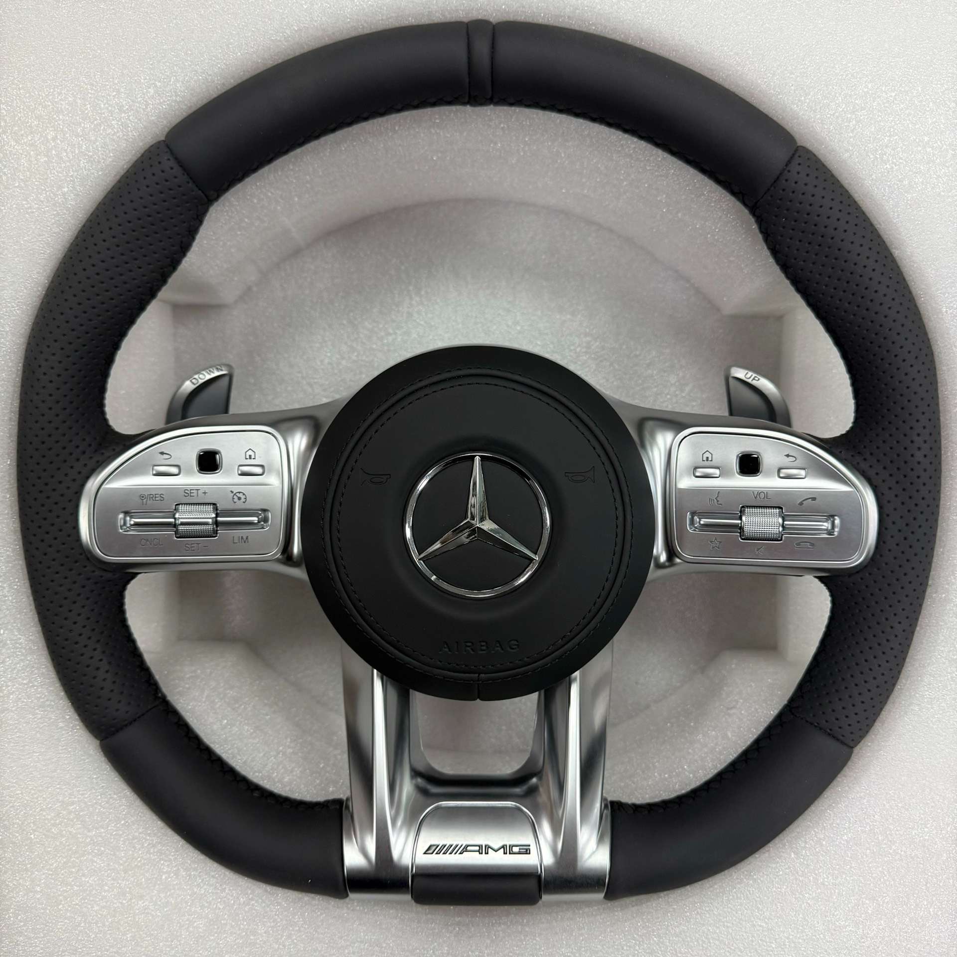 Mercedes-Benz Carbon Fiber Steering Wheel Upgrade image 1 product detail