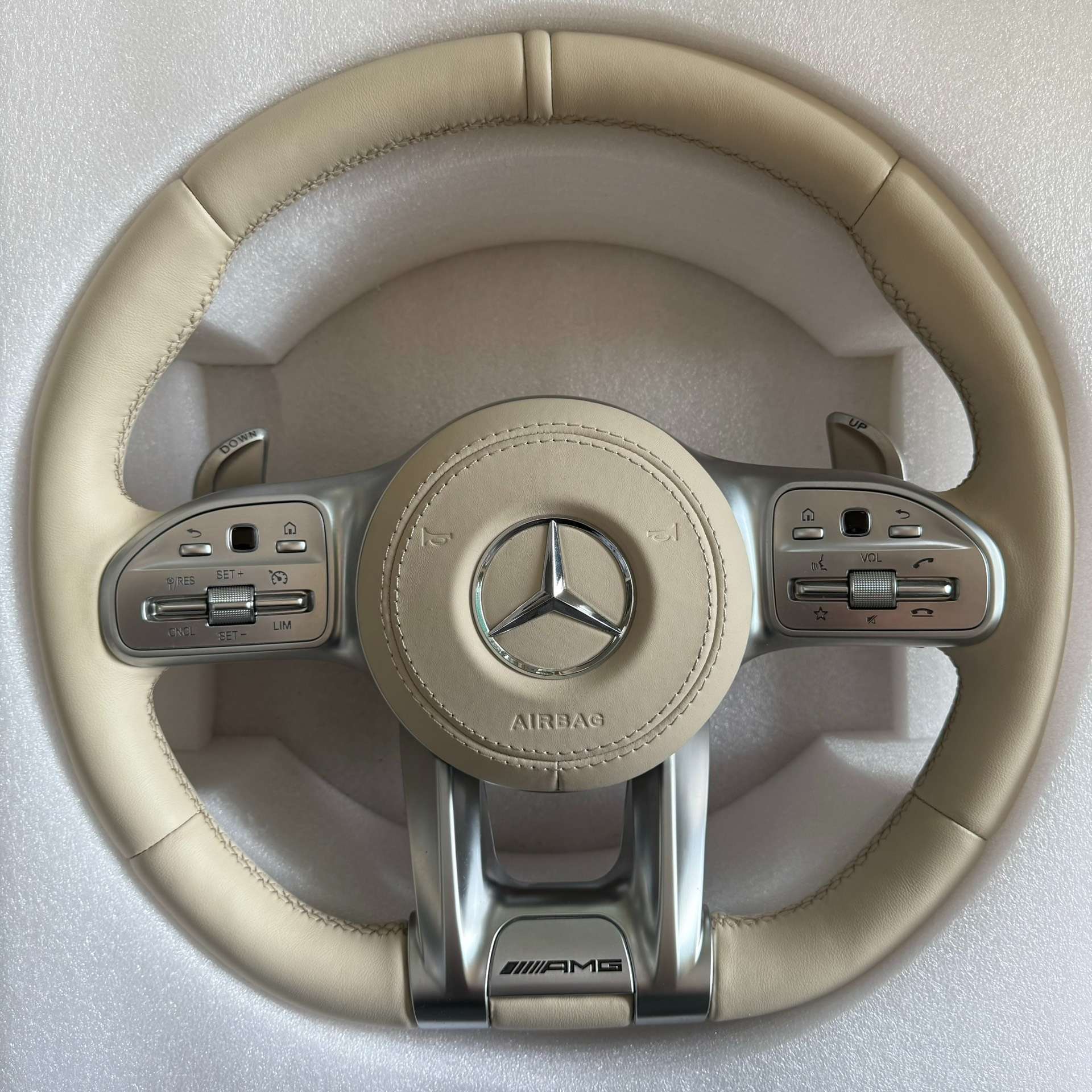 Mercedes-Benz Carbon Fiber Steering Wheel Upgrade image 2 product detail