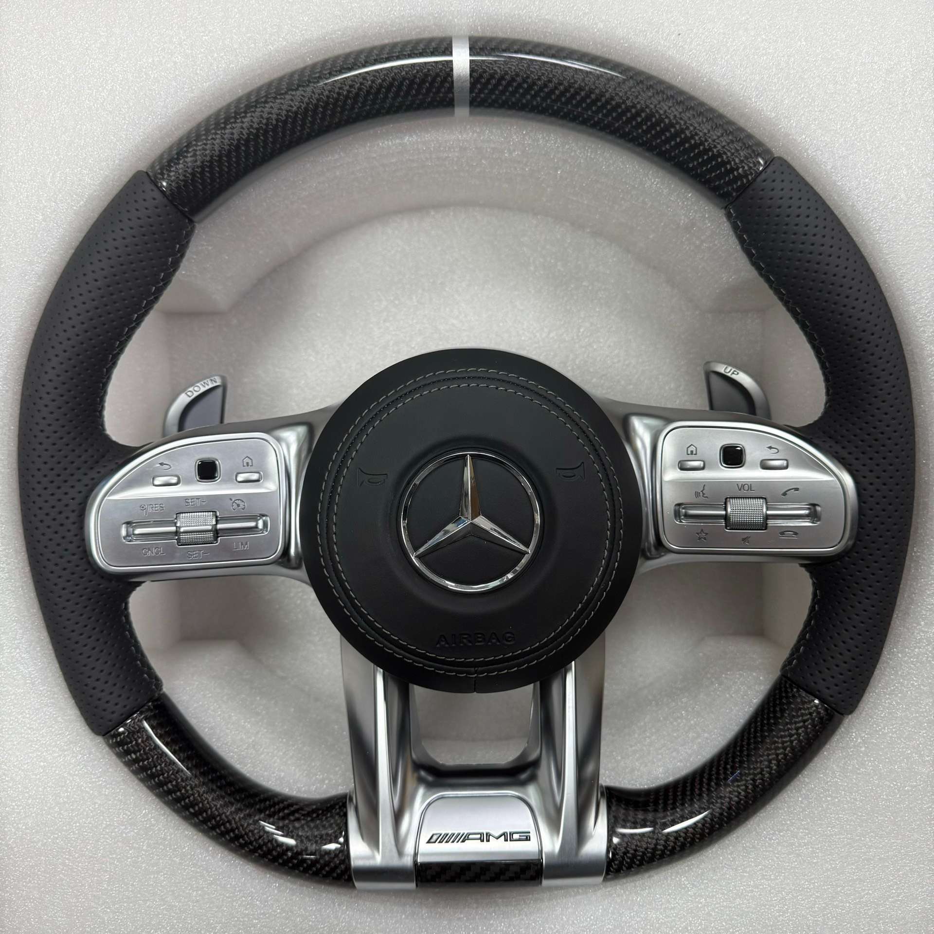 Mercedes-Benz Carbon Fiber Steering Wheel Upgrade image 5 product detail