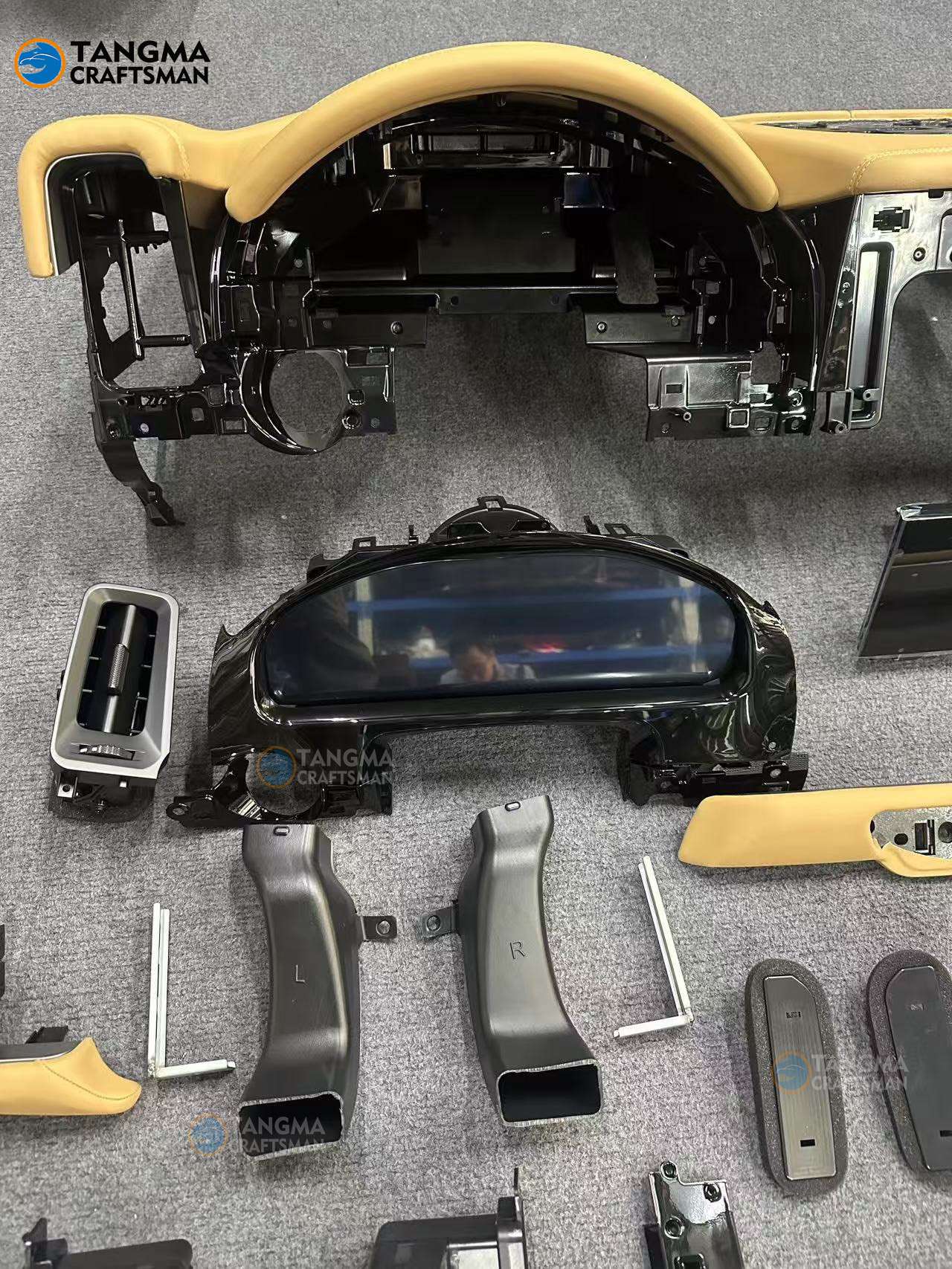 Porsche Panamera 2024 Style Interior Display Kit image 10 product detail