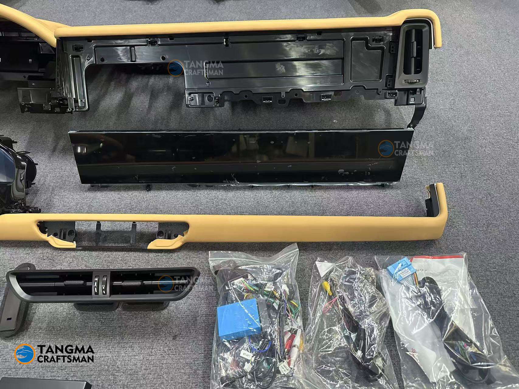 Porsche Panamera 2024 Style Interior Display Kit image 11 product detail