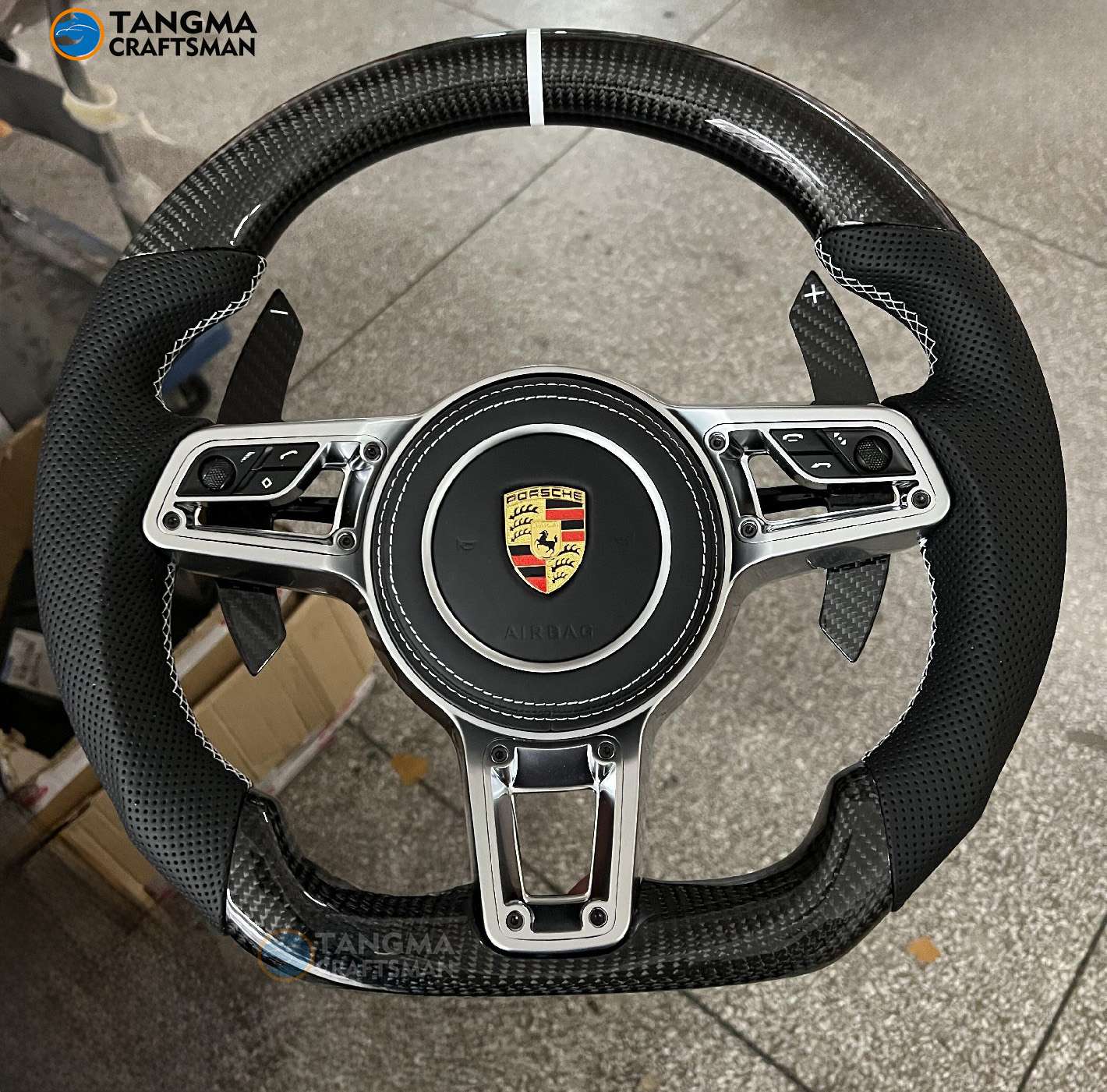 Porsche 911 Cayenne Carbon Fiber Steering Wheel image 5 product detail