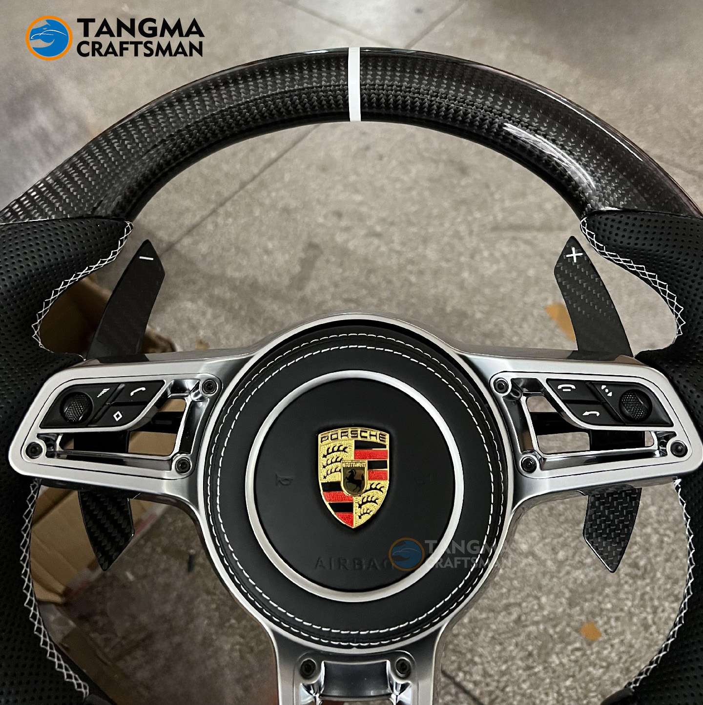 Porsche 911 Cayenne Carbon Fiber Steering Wheel image 6 product detail