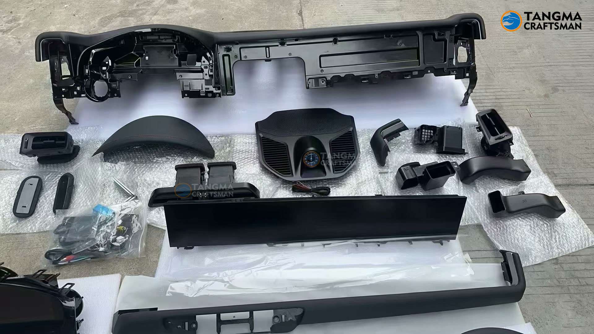 Porsche Panamera 2024 Style Interior Display Kit image 4 product detail