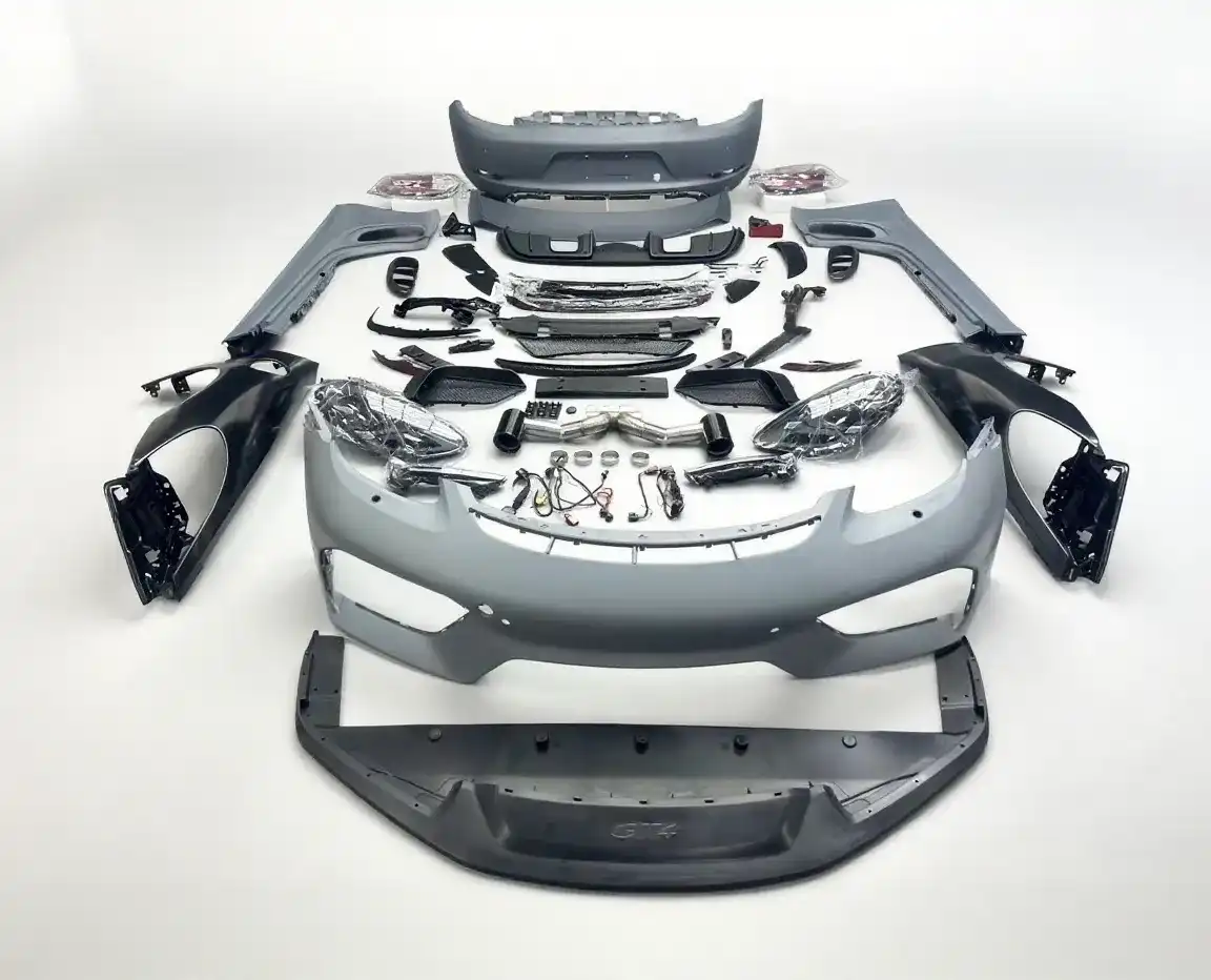 Porsche 911 992 GT3 RS Style Carbon Fiber Kit image 1 product detail