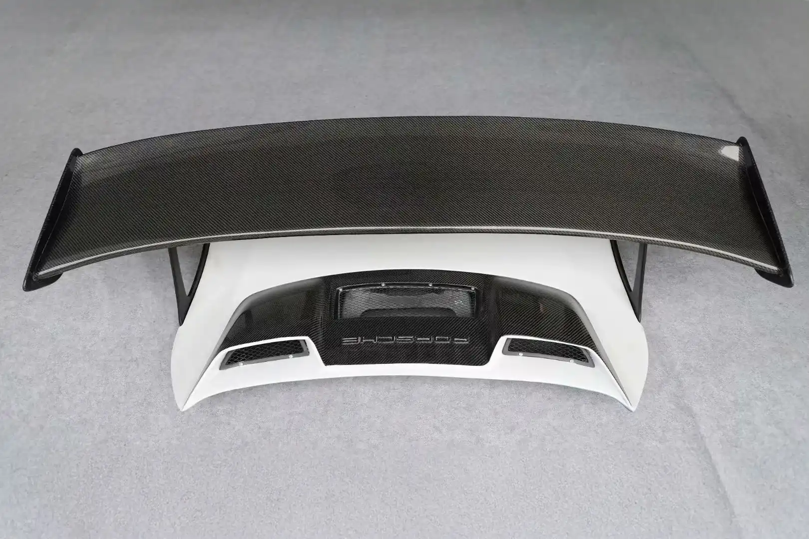 Porsche 911 992 GT3 RS Style Carbon Fiber Kit image 9 product detail