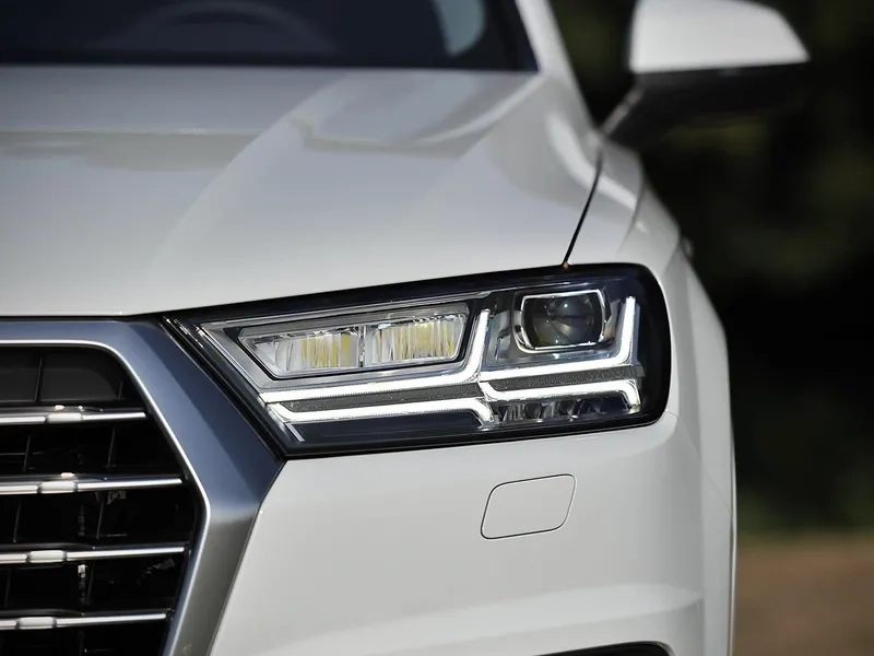 Audi Q7 LED Headlights 2016+ Matrix DRL 2016+ Audi Q7 LED Headlights Upgrade Kit