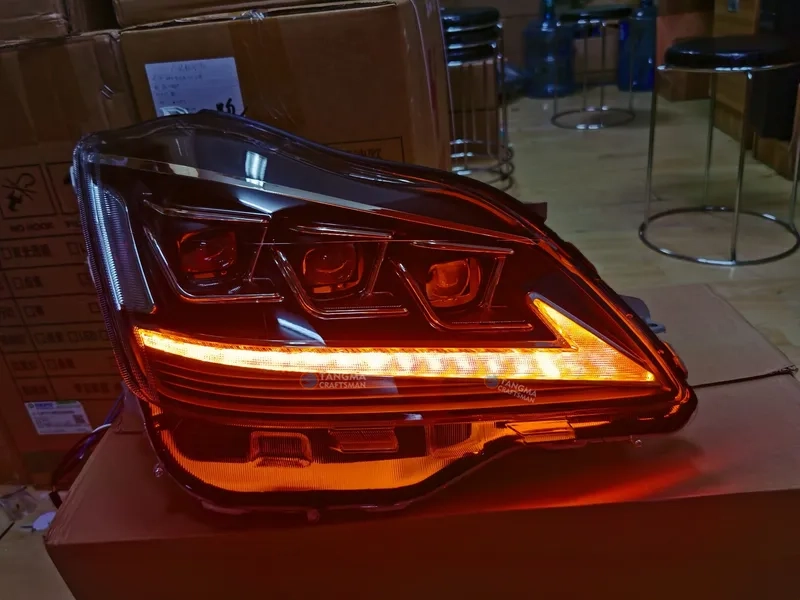2003+ Toyota Crown Headlight Assembly Lexus Style LED DRL