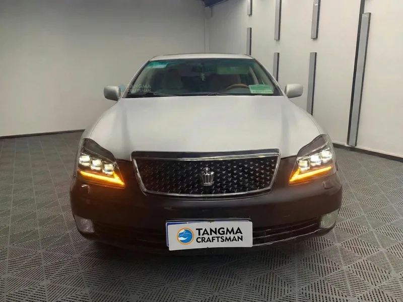 2003+ Toyota Crown Headlight Assembly Lexus Style LED DRL